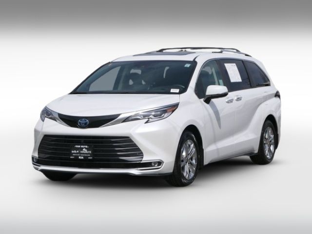 2023 Toyota Sienna Platinum