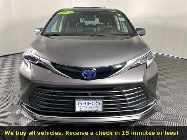 2023 Toyota Sienna Platinum