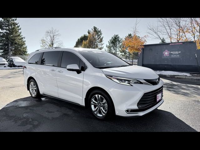 2023 Toyota Sienna Platinum