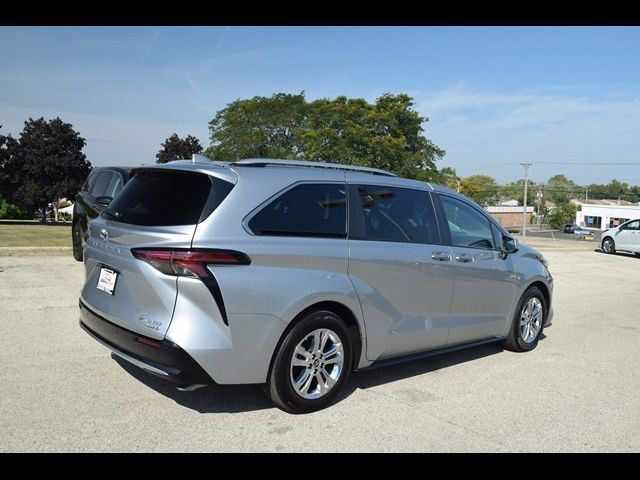 2023 Toyota Sienna Platinum