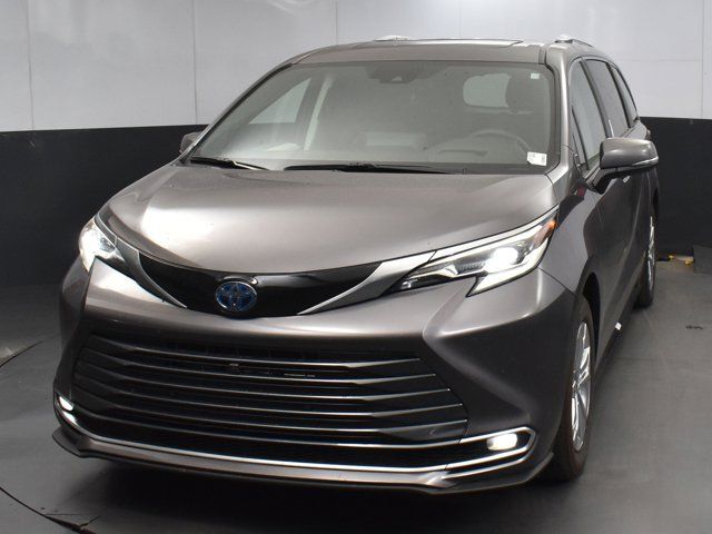 2023 Toyota Sienna Platinum