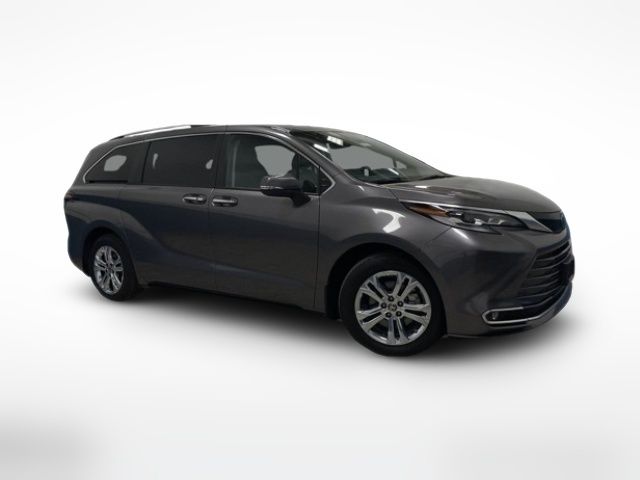 2023 Toyota Sienna Platinum