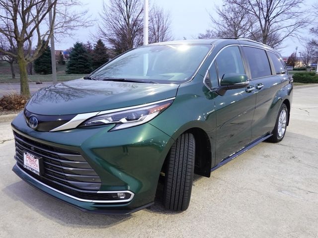 2023 Toyota Sienna Platinum