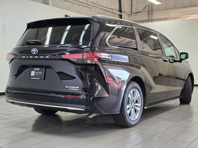 2023 Toyota Sienna Platinum