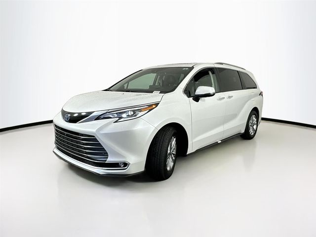 2023 Toyota Sienna Platinum