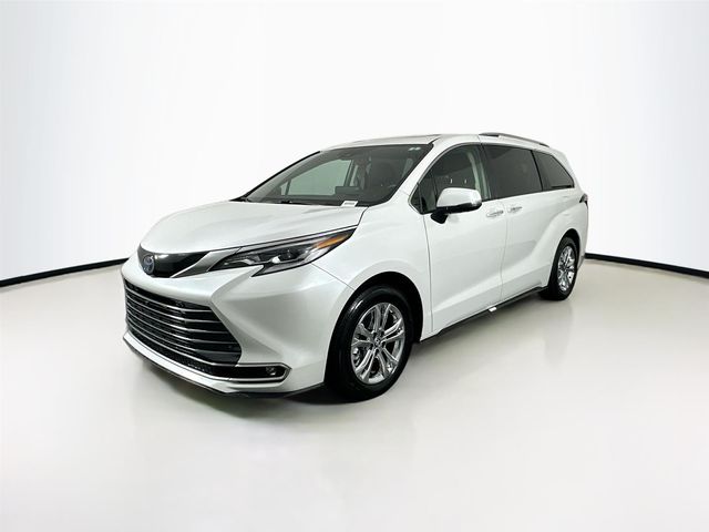 2023 Toyota Sienna Platinum