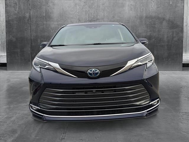 2023 Toyota Sienna Platinum