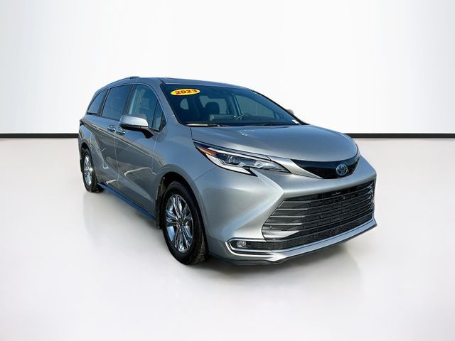 2023 Toyota Sienna Platinum