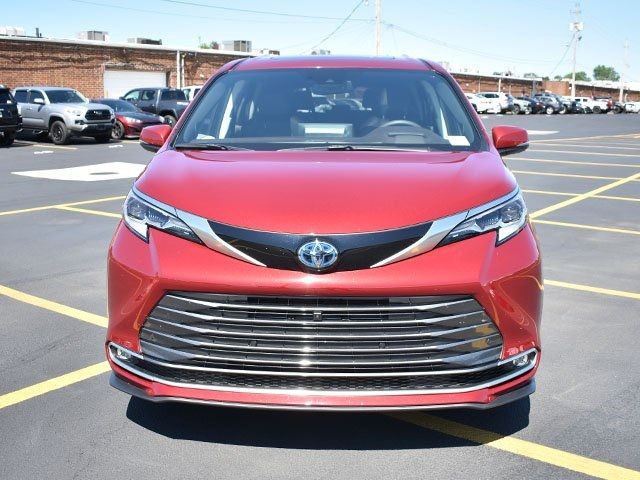 2023 Toyota Sienna Platinum