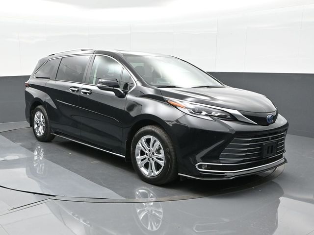 2023 Toyota Sienna Platinum