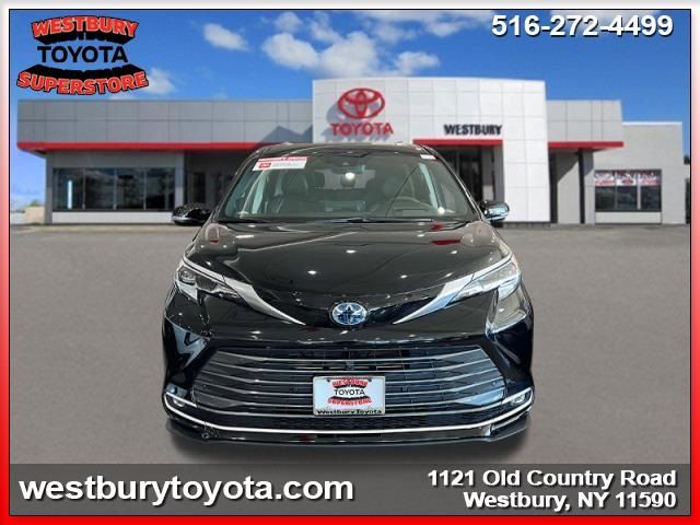 2023 Toyota Sienna Platinum