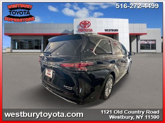 2023 Toyota Sienna Platinum