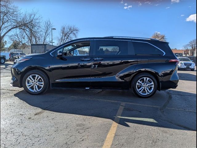 2023 Toyota Sienna Platinum