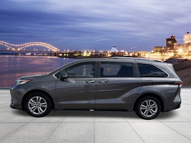 2023 Toyota Sienna Platinum