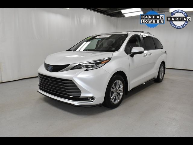 2023 Toyota Sienna Platinum