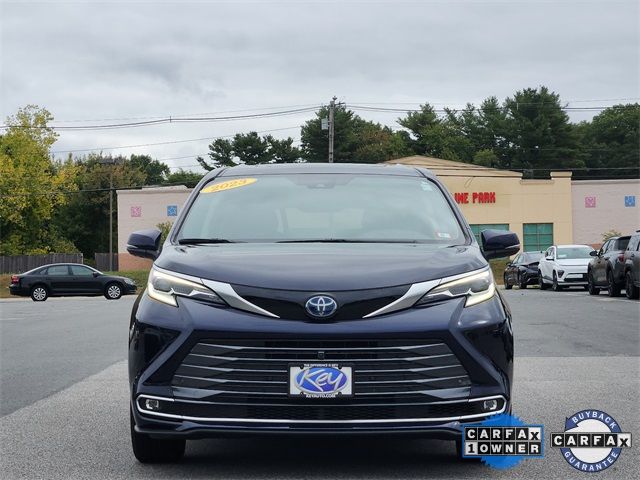 2023 Toyota Sienna Platinum