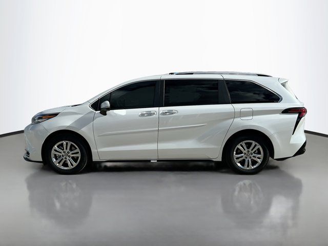 2023 Toyota Sienna Platinum