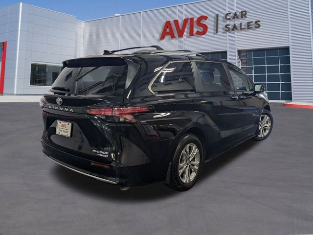 2023 Toyota Sienna Platinum