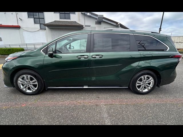 2023 Toyota Sienna Platinum
