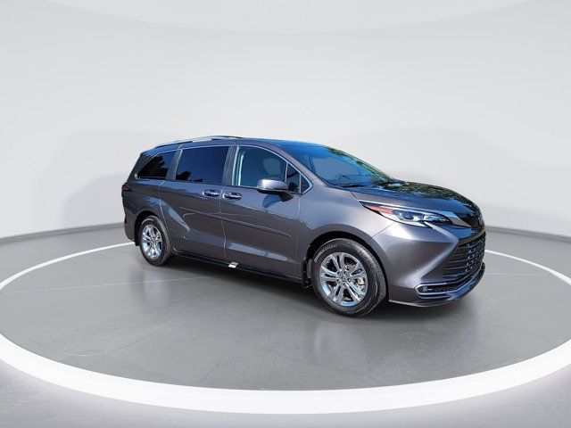 2023 Toyota Sienna Platinum