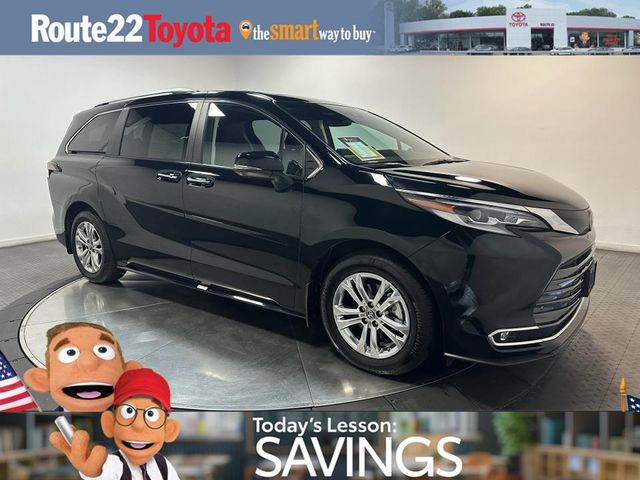 2023 Toyota Sienna Platinum