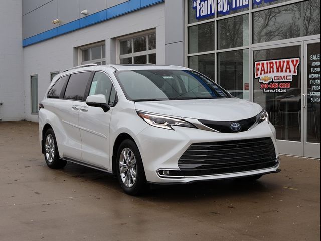 2023 Toyota Sienna Platinum