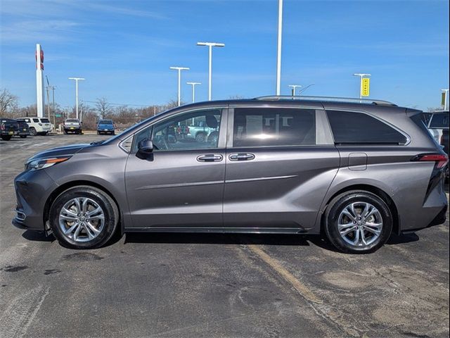 2023 Toyota Sienna Platinum