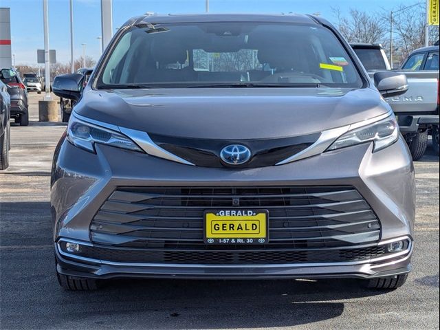 2023 Toyota Sienna Platinum