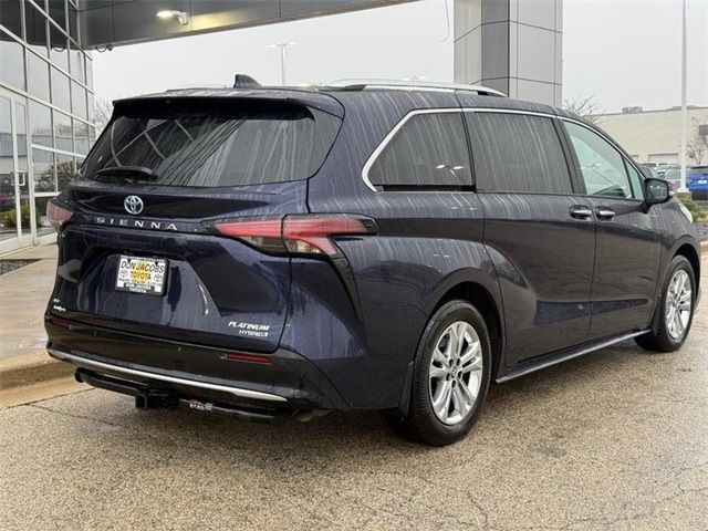 2023 Toyota Sienna Platinum