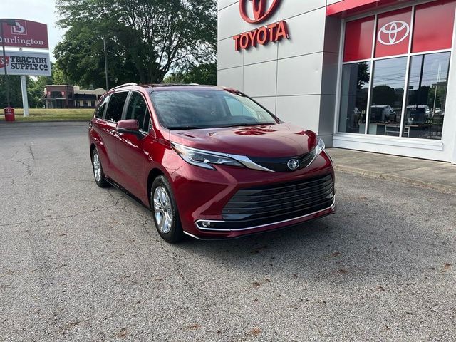 2023 Toyota Sienna Platinum