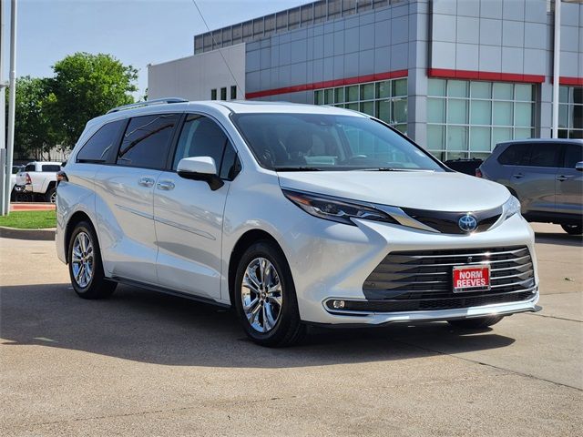 2023 Toyota Sienna Platinum