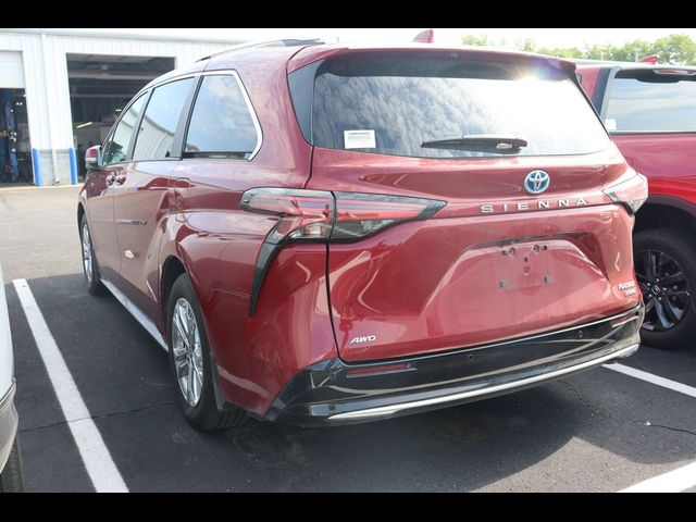 2023 Toyota Sienna Platinum