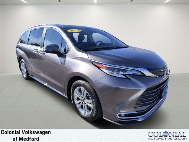 2023 Toyota Sienna Platinum