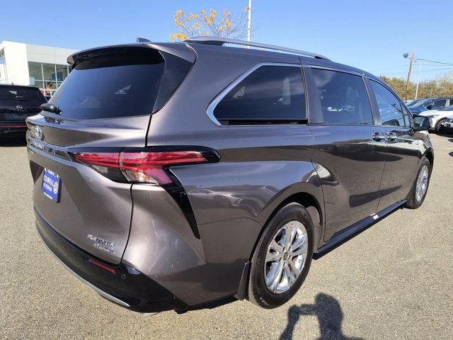 2023 Toyota Sienna Platinum