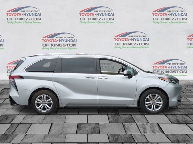 2023 Toyota Sienna Platinum