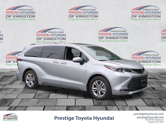 2023 Toyota Sienna Platinum