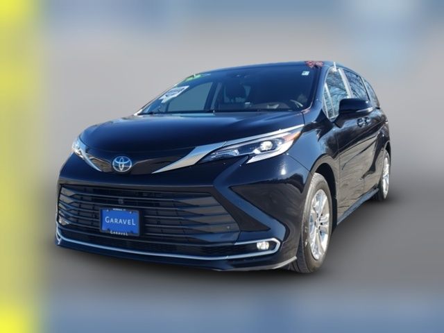 2023 Toyota Sienna Platinum