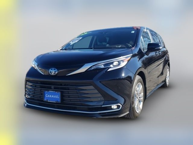 2023 Toyota Sienna Platinum