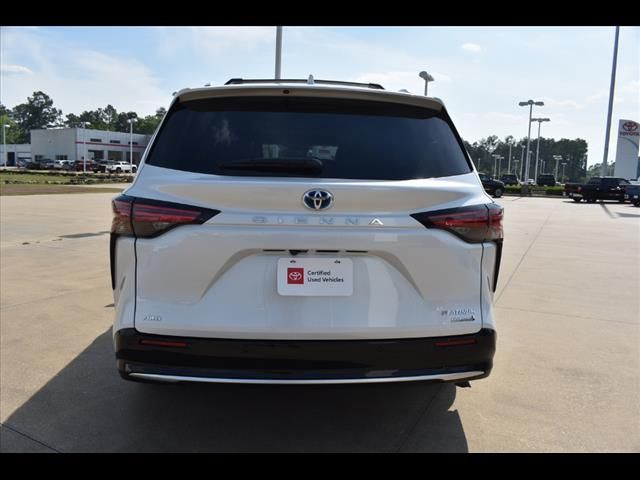 2023 Toyota Sienna Platinum