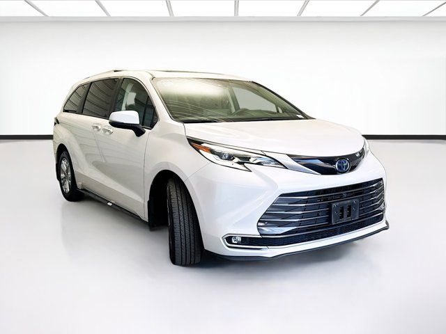 2023 Toyota Sienna Platinum