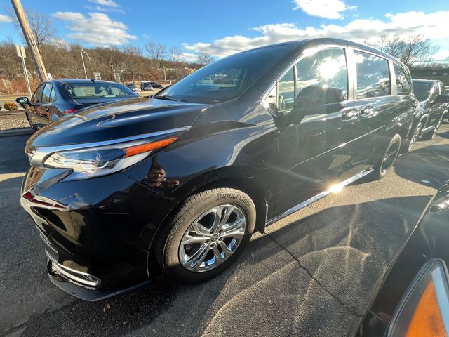 2023 Toyota Sienna Platinum