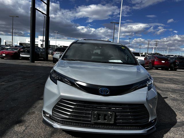 2023 Toyota Sienna XSE 25th Anniversary