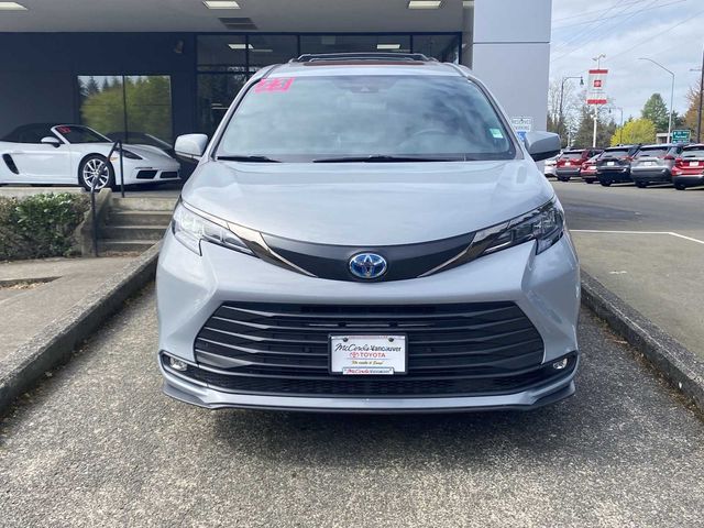 2023 Toyota Sienna Woodland Edition