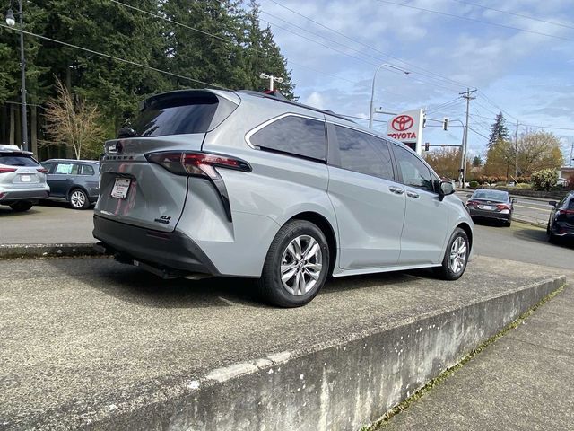 2023 Toyota Sienna Woodland Edition