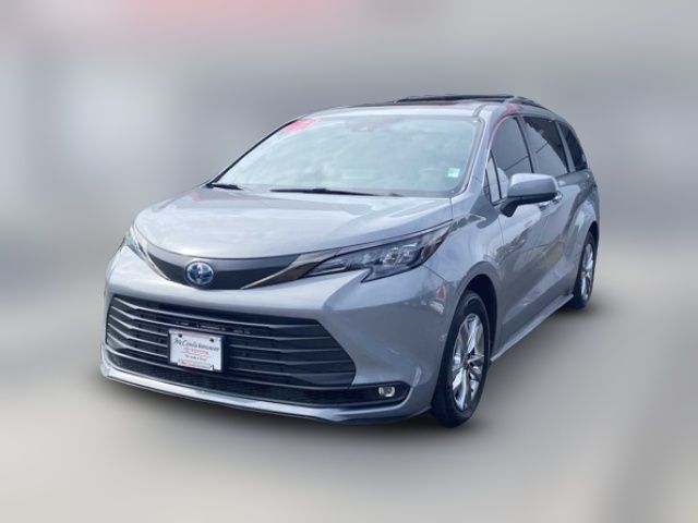 2023 Toyota Sienna Woodland Edition