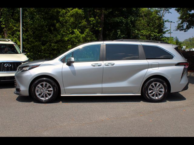 2023 Toyota Sienna XLE