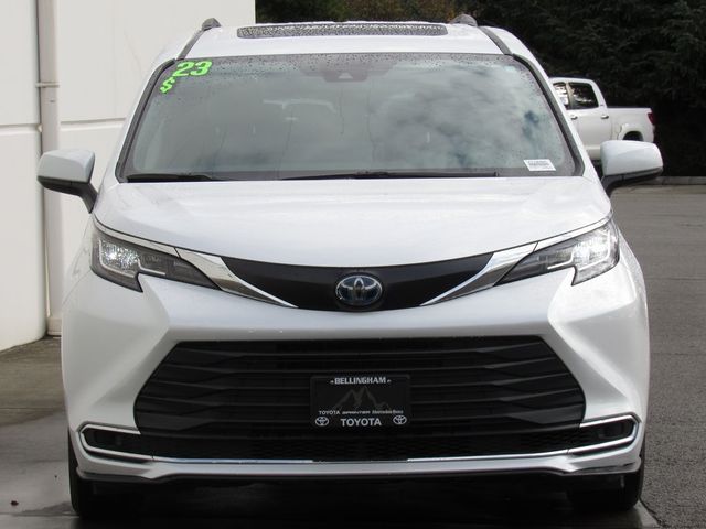 2023 Toyota Sienna XLE