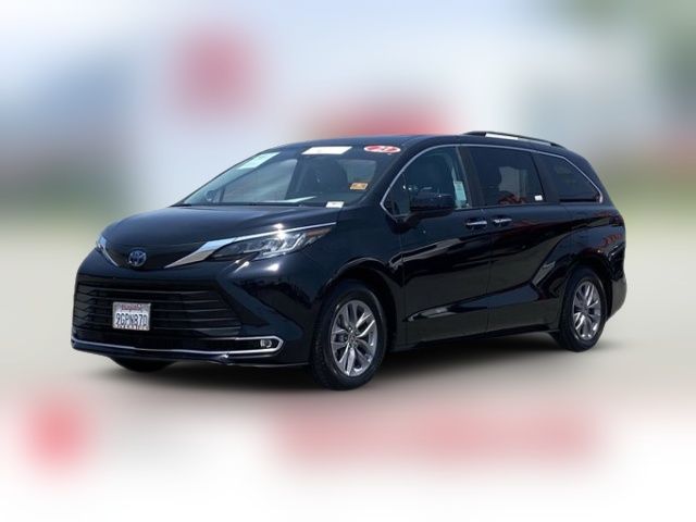 2023 Toyota Sienna XLE