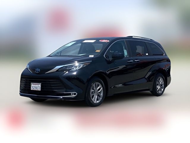 2023 Toyota Sienna XLE