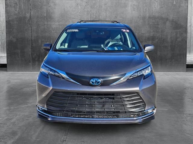 2023 Toyota Sienna XLE